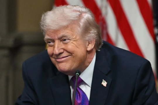 Ông Trump: Chiến dịch tập kích Iran đạt 15 trên 10 điểm