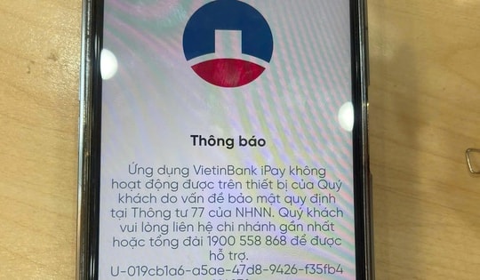 Nhiều người tá hỏa vì bất ngờ bị khóa ứng dụng ngân hàng