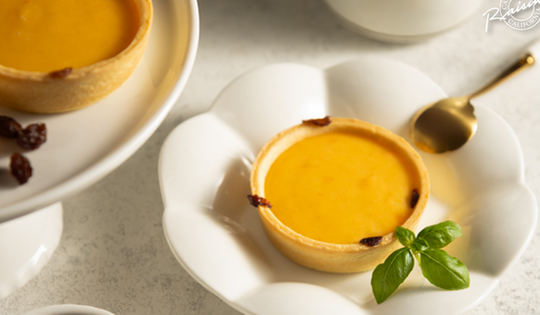 Món quà sắc hương gửi người phụ nữ tôi yêu: Custard Húng Quế Chanh Xanh & Nho Khô California