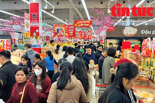 Kinh tế tháng 2: Sản xuất phục hồi, tiêu dùng sôi động