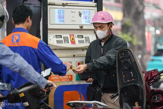 Giá xăng dầu có thể được điều chỉnh sớm hơn