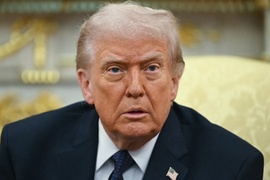 Bộ Tư pháp Mỹ công bố thêm tài liệu về ông Trump trong vụ Epstein