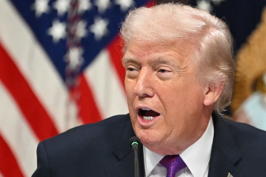 Ông Trump yêu cầu Iran 'đầu hàng vô điều kiện'