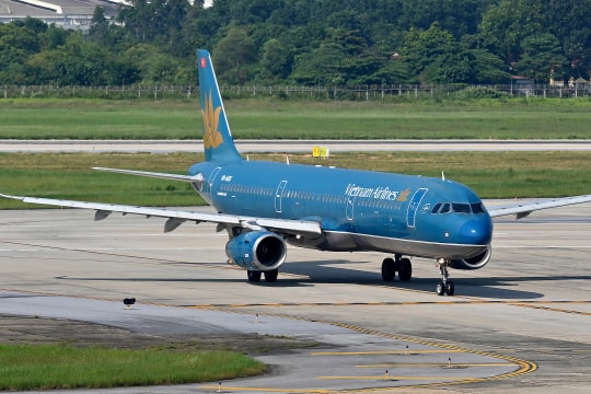 Hàng không Việt tăng chi phí khi bay vòng tránh Trung Đông