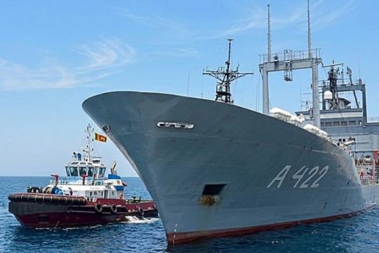 Tàu hải quân Iran xin nương náu ở Sri Lanka