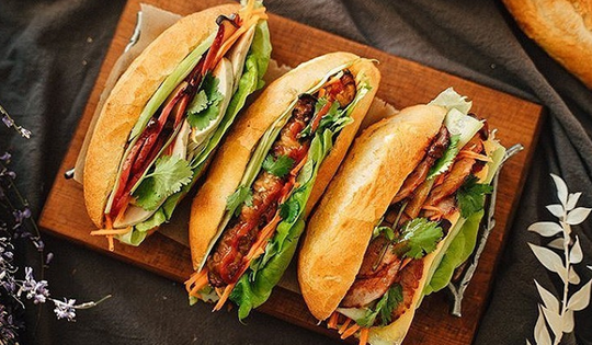 Vụ ngộ độc bánh mì vỉa hè ở Tp.HCM: Số ca nhập viện lên 94