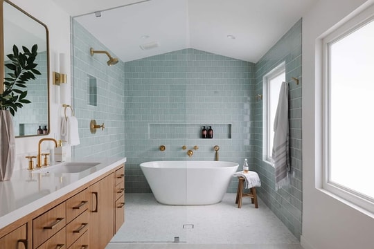 Nhà vệ sinh mới xây có mùi hôi: Nguyên nhân và cách xử lý