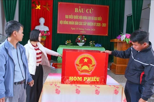 Khí thế ngày hội bầu cử lan tỏa khắp các địa phương ven biển