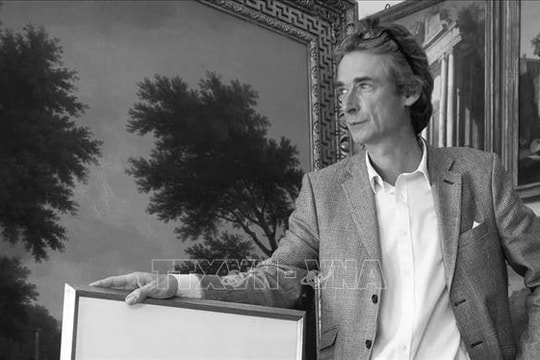 Facing the World và nụ cười Việt Nam: Câu chuyện đằng sau một phiên đấu giá