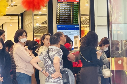 Thị trường vàng ngày 7/3: Giá vàng 'nhảy múa', người dân vẫn 'khát vàng'
