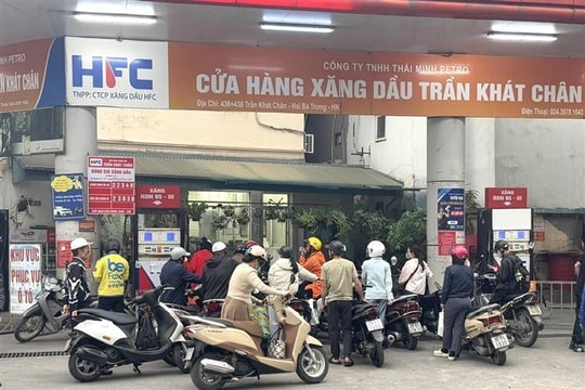 Chiều 7/3: Xăng, dầu tăng giá, xăng RON95 tăng 4.700 đồng/lít