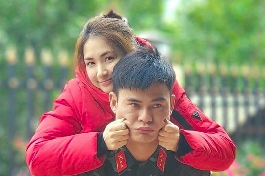 Bốn năm yêu kín tiếng của Hòa Minzy