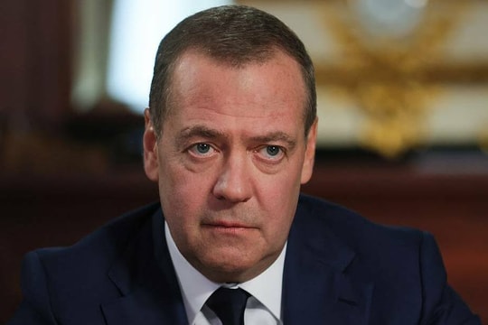 Ông Medvedev: Căn cứ Mỹ không thể bảo vệ các nước Vùng Vịnh