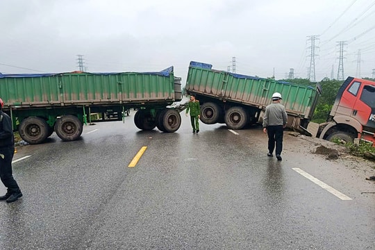 Hai phụ nữ bị xe đầu kéo tông tử vong