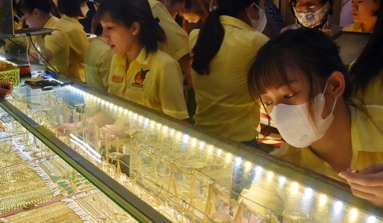 Giá vàng hôm nay, 7-3: Bật tăng trở lại