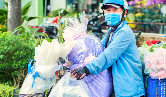 Giá hoa ngày 8-3 tăng mạnh, có loại gấp gần 10 lần