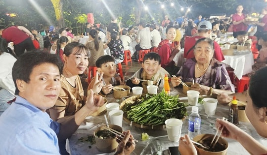 12.000 tô phở miễn phí cho công nhân, người lao động, học sinh ở TPHCM