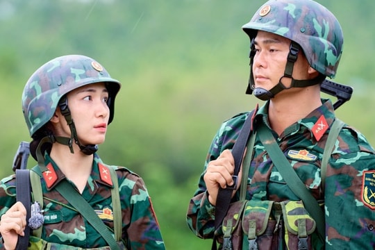 Hòa Minzy và bạn trai trước khi công khai