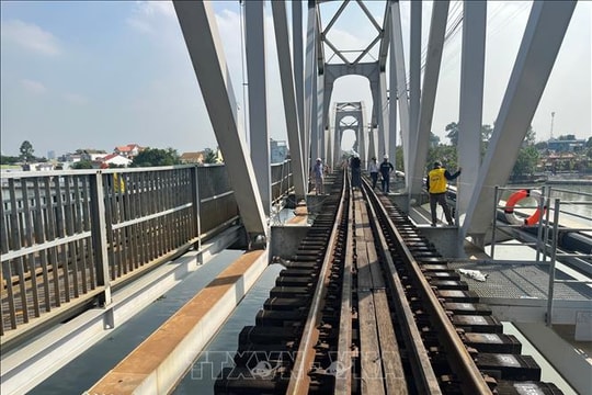 Dự kiến ngày 12/3 thông tuyến đường sắt Bắc - Nam qua cầu Ghềnh