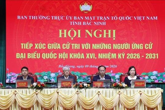 Phó Chủ tịch Thường trực Quốc hội Đỗ Văn Chiến và các ứng cử viên tiếp xúc cử tri tại tỉnh Bắc Ninh