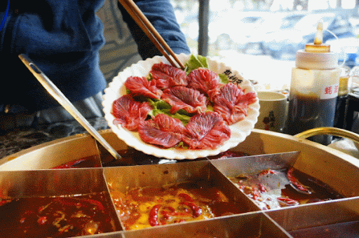 7 thói quen kém lịch sự khi ăn lẩu