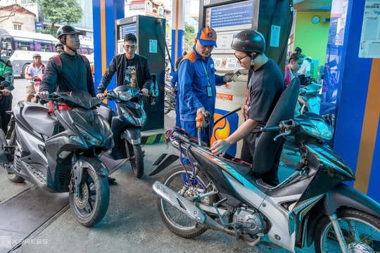 Bộ Công Thương khuyến khích làm việc từ xa để tiết kiệm xăng dầu