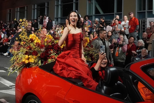 Eileen Gu được người Mỹ chào đón dù giành HC vàng cho Trung Quốc