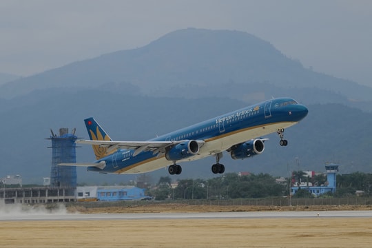 Hàng không đối mặt áp lực tăng chi phí do xung đột ở Trung Đông