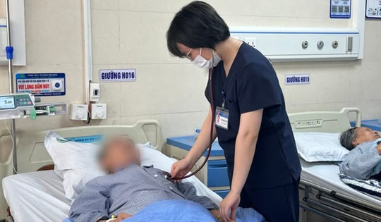 Nhờ người truyền dịch tại nhà, hai người phụ nữ ở Phú Thọ nguy kịch