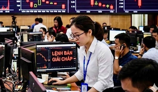 Lãnh đạo nhiều doanh nghiệp bị bán giải chấp cổ phiếu