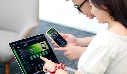 Ở TP HCM, đi metro, ăn tối, đặt chuyến đi… bằng một chạm