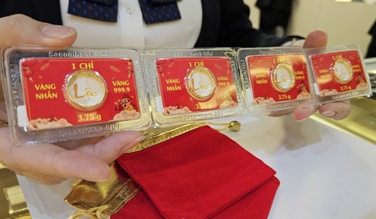 Cuối ngày 9-3, giá vàng miếng SJC tăng trở lại, USD tự do vượt 27.000 đồng