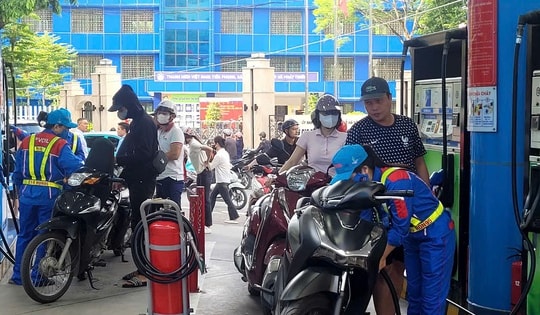 Đề xuất triển khai xăng sinh học E10 sớm hơn