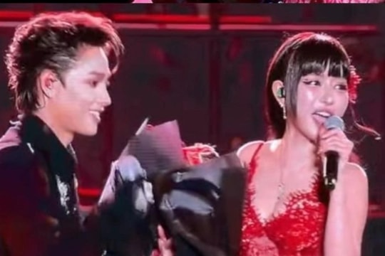 Khoảnh khắc gây sốt của Tăng Duy Tân và Bích Phương