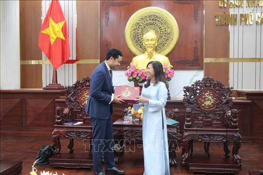 Cần Thơ đẩy mạnh hợp tác giáo dục và y tế với các cơ sở của Pháp