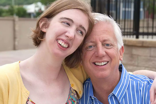 Bố bán công ty, xây công viên 50 triệu USD vì con bị xa lánh