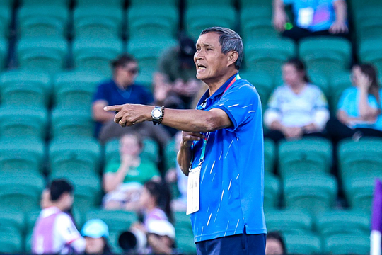 HLV Mai Đức Chung: 'Tôi xin rút lui'