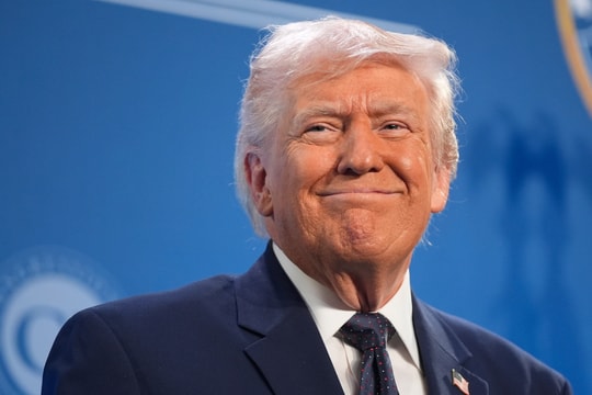 Tuyên bố trái ngược của ông Trump về kết thúc chiến sự Iran