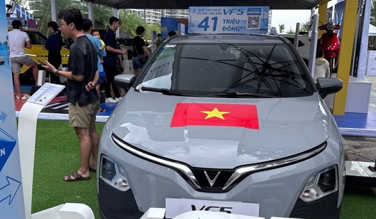 Vingroup hỗ trợ khách hàng giảm áp lực giá xăng dầu