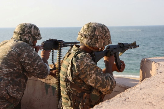 Iran cảnh báo giá dầu có thể lên 200 USD/thùng