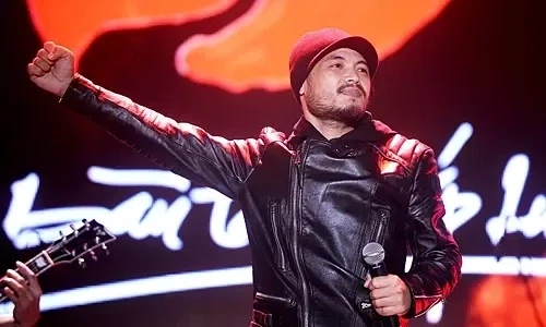 Bức Tường tưởng nhớ Trần Lập trong MV mới