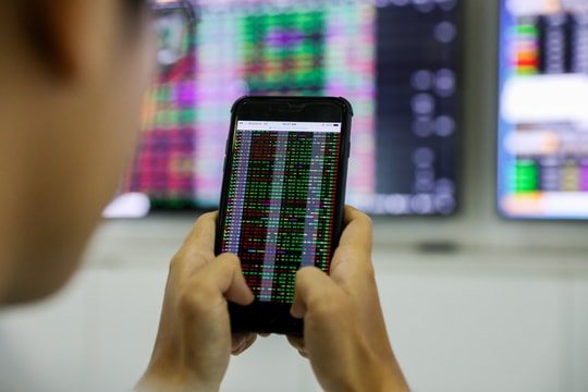 VN-Index tăng mạnh nhất nửa năm