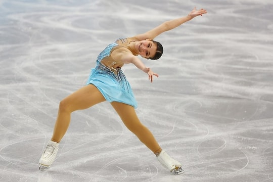 Tuổi thơ ám ảnh của 'Thiên thần băng' Alysa Liu