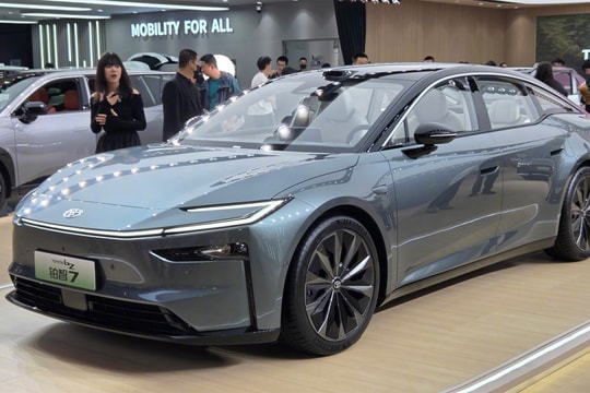 Toyota ra mắt xe điện mới ở Trung Quốc, giá từ 26.000 USD