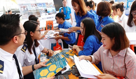 Khơi thông nguồn nhân lực chất lượng cao cho Hà Nội: Gợi mở từ hệ sinh thái hàng không