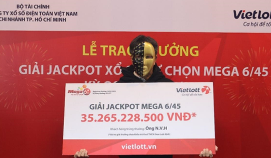Mua vé số Vielott theo ngày sinh cháu nội, một người ở TP HCM trúng hơn 35,2 tỉ đồng