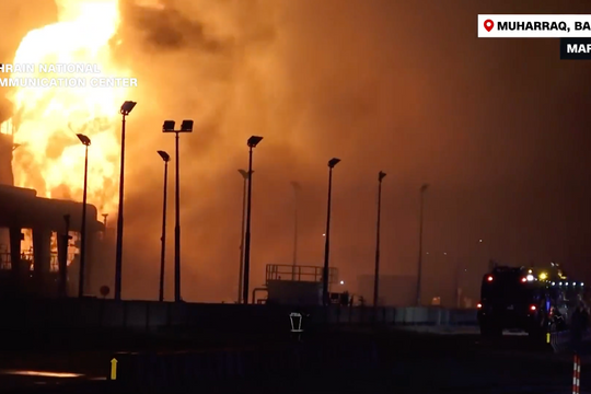 Kho nhiên liệu ở Bahrain như thành 'hoả ngục' sau đòn tập kích của Iran