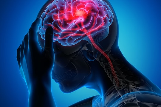 Nhìn thấy chữ nhưng không đọc được - dấu hiệu đột quỵ nguy hiểm