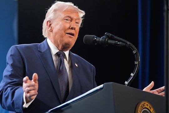 Lý do ông Trump ra thông điệp trái ngược về chiến sự Iran