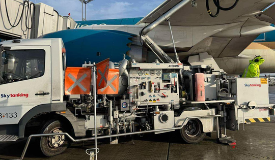 Đề xuất miễn thuế, nới trần giá vé máy bay